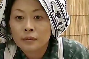 Horny Japanese Housewife Orgasms on the low